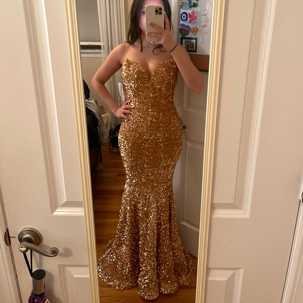 Portia & Scarlett Gold Sequin Evening Gown Size 0 Wore Once